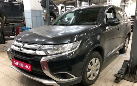 Mitsubishi Outlander III рестайлинг 3, 2016 год, 1 590 000 рублей, 1 фотография