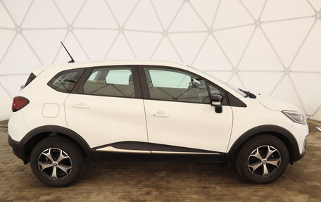 Renault Kaptur I рестайлинг, 2021 год, 1 710 000 рублей, 2 фотография