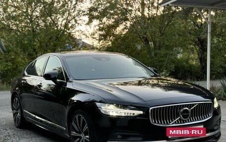 Volvo S90 II рестайлинг, 2021 год, 3 999 999 рублей, 2 фотография