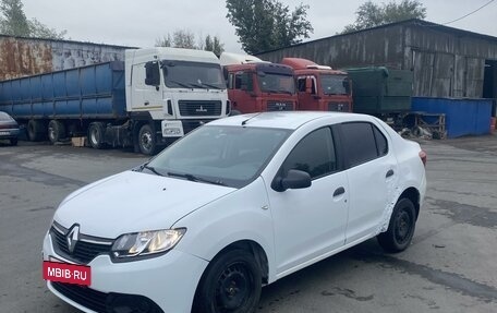 Renault Logan II, 2015 год, 415 000 рублей, 2 фотография