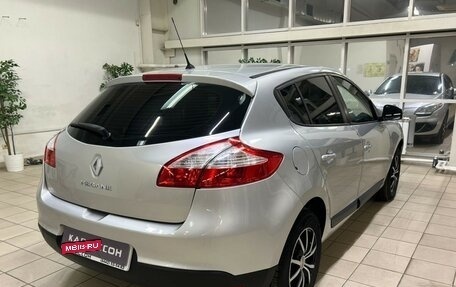 Renault Megane III, 2014 год, 830 000 рублей, 2 фотография