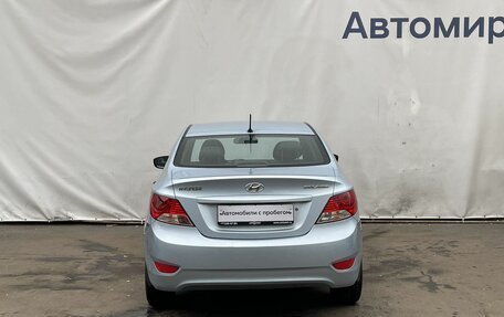 Hyundai Solaris II рестайлинг, 2012 год, 990 000 рублей, 6 фотография