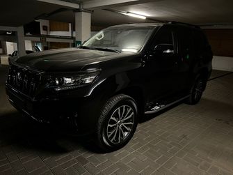 Toyota Land Cruiser Prado 150 рестайлинг 2, 2022 год, 12 000 000 рублей, 1 фотография