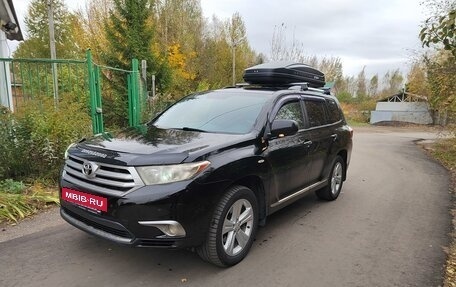 Toyota Highlander III, 2013 год, 2 300 000 рублей, 6 фотография