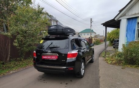 Toyota Highlander III, 2013 год, 2 300 000 рублей, 4 фотография