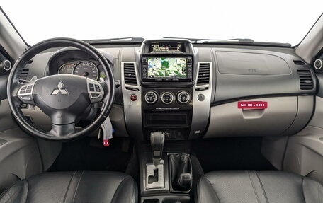 Mitsubishi Pajero Sport II рестайлинг, 2015 год, 2 500 000 рублей, 26 фотография