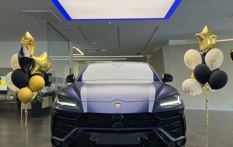 Lamborghini Urus I, 2022 год, 37 000 000 рублей, 7 фотография