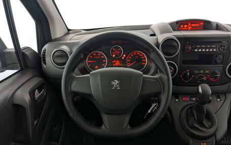 Peugeot Partner II рестайлинг 2, 2021 год, 2 600 000 рублей, 21 фотография