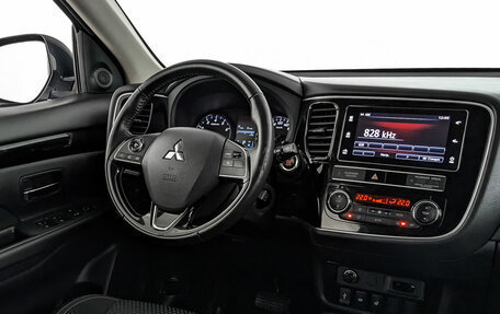 Mitsubishi Outlander III рестайлинг 3, 2019 год, 2 350 000 рублей, 21 фотография