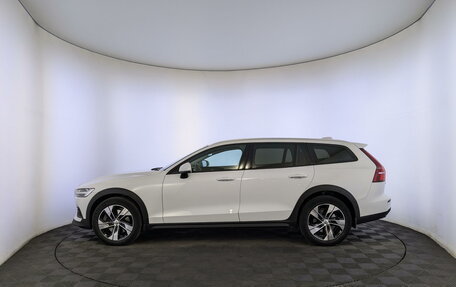 Volvo V60 Cross Country II, 2021 год, 4 850 000 рублей, 8 фотография