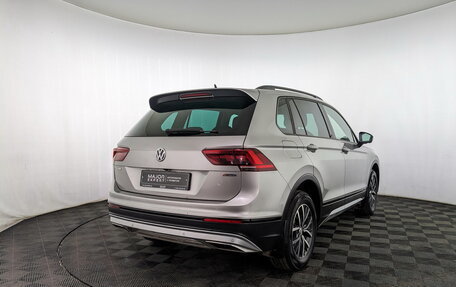 Volkswagen Tiguan II, 2019 год, 2 595 000 рублей, 5 фотография