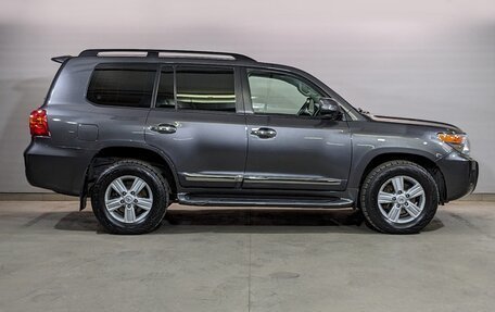 Toyota Land Cruiser 200, 2015 год, 6 000 000 рублей, 4 фотография