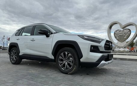 Toyota RAV4, 2024 год, 4 800 000 рублей, 10 фотография