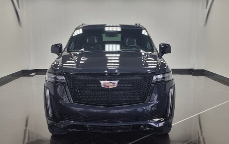 Cadillac Escalade V, 2023 год, 19 590 000 рублей, 2 фотография