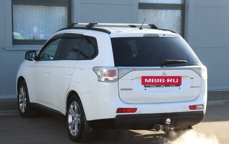 Mitsubishi Outlander III рестайлинг 3, 2013 год, 1 350 000 рублей, 7 фотография