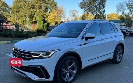 Volkswagen Tiguan II, 2021 год, 4 100 000 рублей, 32 фотография