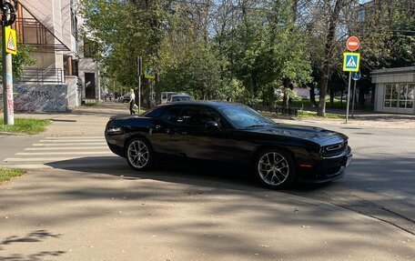 Dodge Challenger III рестайлинг 2, 2021 год, 4 350 000 рублей, 8 фотография