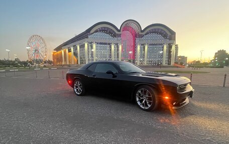 Dodge Challenger III рестайлинг 2, 2021 год, 4 350 000 рублей, 14 фотография