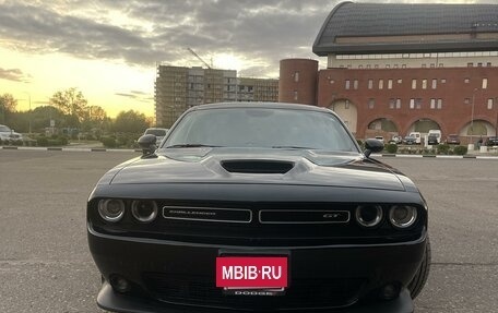 Dodge Challenger III рестайлинг 2, 2021 год, 4 350 000 рублей, 6 фотография