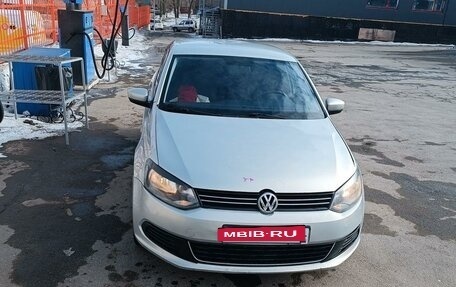 Volkswagen Polo VI (EU Market), 2012 год, 400 000 рублей, 2 фотография