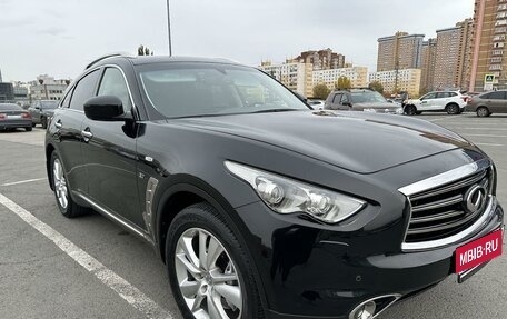 Infiniti QX70, 2015 год, 2 999 999 рублей, 1 фотография