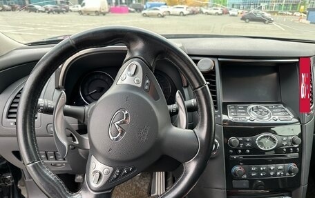 Infiniti QX70, 2015 год, 2 999 999 рублей, 2 фотография