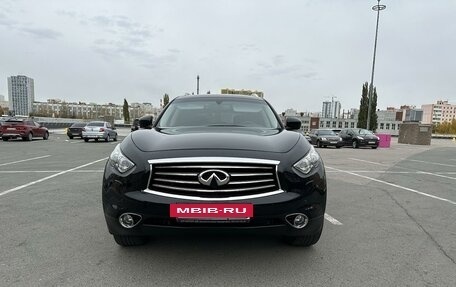 Infiniti QX70, 2015 год, 2 999 999 рублей, 12 фотография