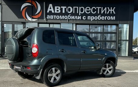 Chevrolet Niva I рестайлинг, 2017 год, 850 000 рублей, 2 фотография