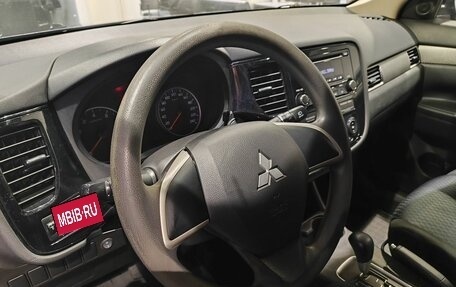 Mitsubishi Outlander III рестайлинг 3, 2012 год, 1 229 000 рублей, 14 фотография