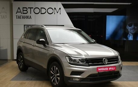 Volkswagen Tiguan II, 2019 год, 3 750 000 рублей, 3 фотография