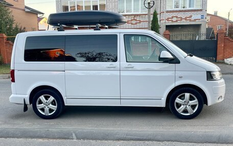 Volkswagen Multivan T5, 2015 год, 2 975 000 рублей, 3 фотография