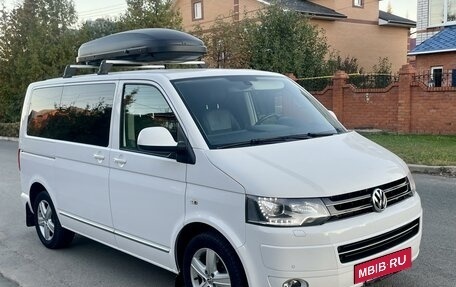 Volkswagen Multivan T5, 2015 год, 2 975 000 рублей, 2 фотография