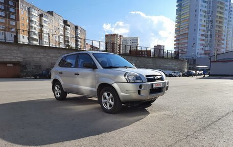 Hyundai Tucson III, 2008 год, 820 000 рублей, 2 фотография