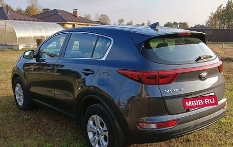 KIA Sportage IV рестайлинг, 2017 год, 1 800 000 рублей, 3 фотография