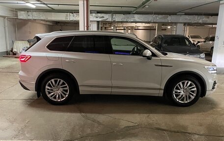 Volkswagen Touareg III, 2020 год, 6 300 000 рублей, 5 фотография