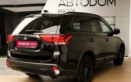 Mitsubishi Outlander III рестайлинг 3, 2021 год, 3 150 000 рублей, 4 фотография