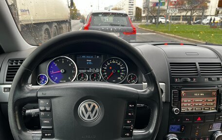 Volkswagen Touareg III, 2007 год, 1 395 000 рублей, 28 фотография