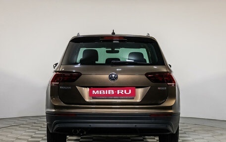 Volkswagen Tiguan II, 2018 год, 3 690 000 рублей, 6 фотография