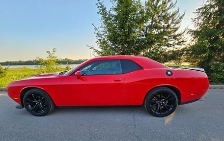 Dodge Challenger III рестайлинг 2, 2017 год, 3 500 000 рублей, 6 фотография