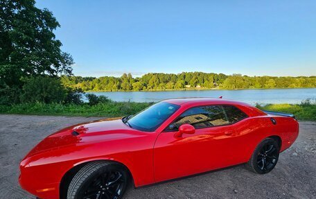 Dodge Challenger III рестайлинг 2, 2017 год, 3 500 000 рублей, 12 фотография