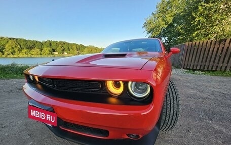 Dodge Challenger III рестайлинг 2, 2017 год, 3 500 000 рублей, 5 фотография