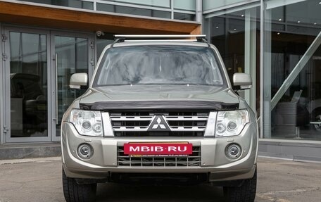 Mitsubishi Pajero IV, 2011 год, 2 223 000 рублей, 2 фотография