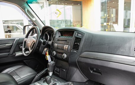 Mitsubishi Pajero IV, 2011 год, 2 223 000 рублей, 21 фотография