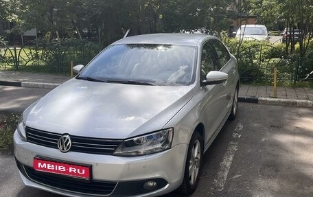 Volkswagen Jetta VI, 2012 год, 1 070 000 рублей, 1 фотография