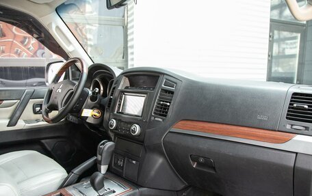 Mitsubishi Pajero IV, 2009 год, 1 648 000 рублей, 18 фотография