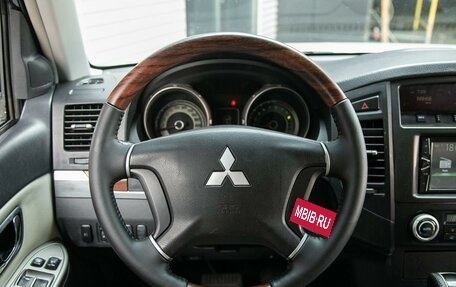 Mitsubishi Pajero IV, 2009 год, 1 648 000 рублей, 13 фотография