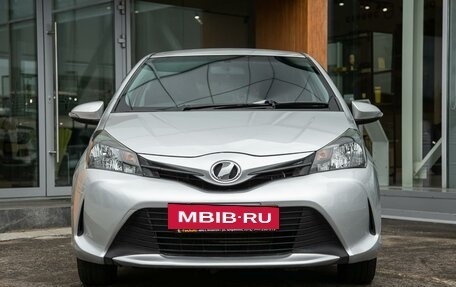 Toyota Vitz, 2015 год, 785 000 рублей, 2 фотография