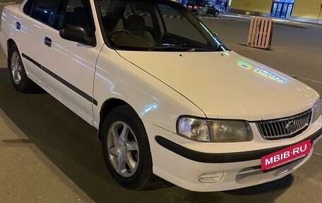 Nissan Sunny B15, 2000 год, 370 000 рублей, 2 фотография