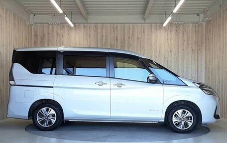 Nissan Serena IV, 2020 год, 1 750 000 рублей, 3 фотография