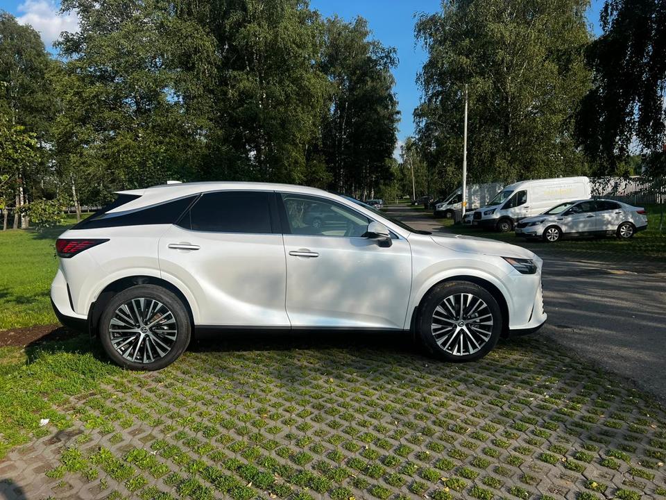 Lexus RX IV рестайлинг, 2024 год, 11 000 000 рублей, 5 фотография